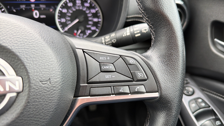 Nissan Juke 1.0 DiG-T 114 N-Connecta 5dr Petrol Hatchback